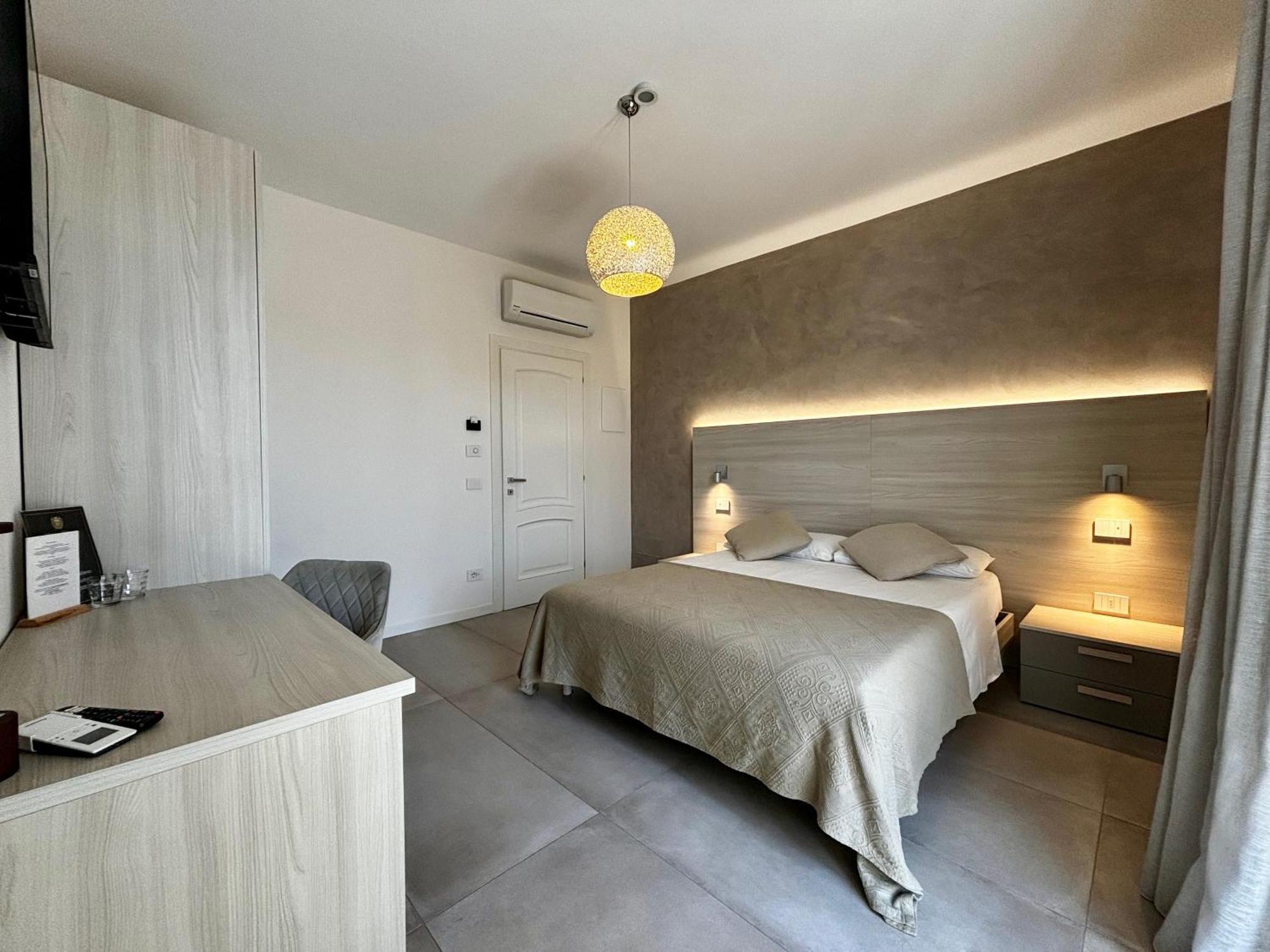 דסנזאנו דל גארדה Villa Elena מראה חיצוני תמונה